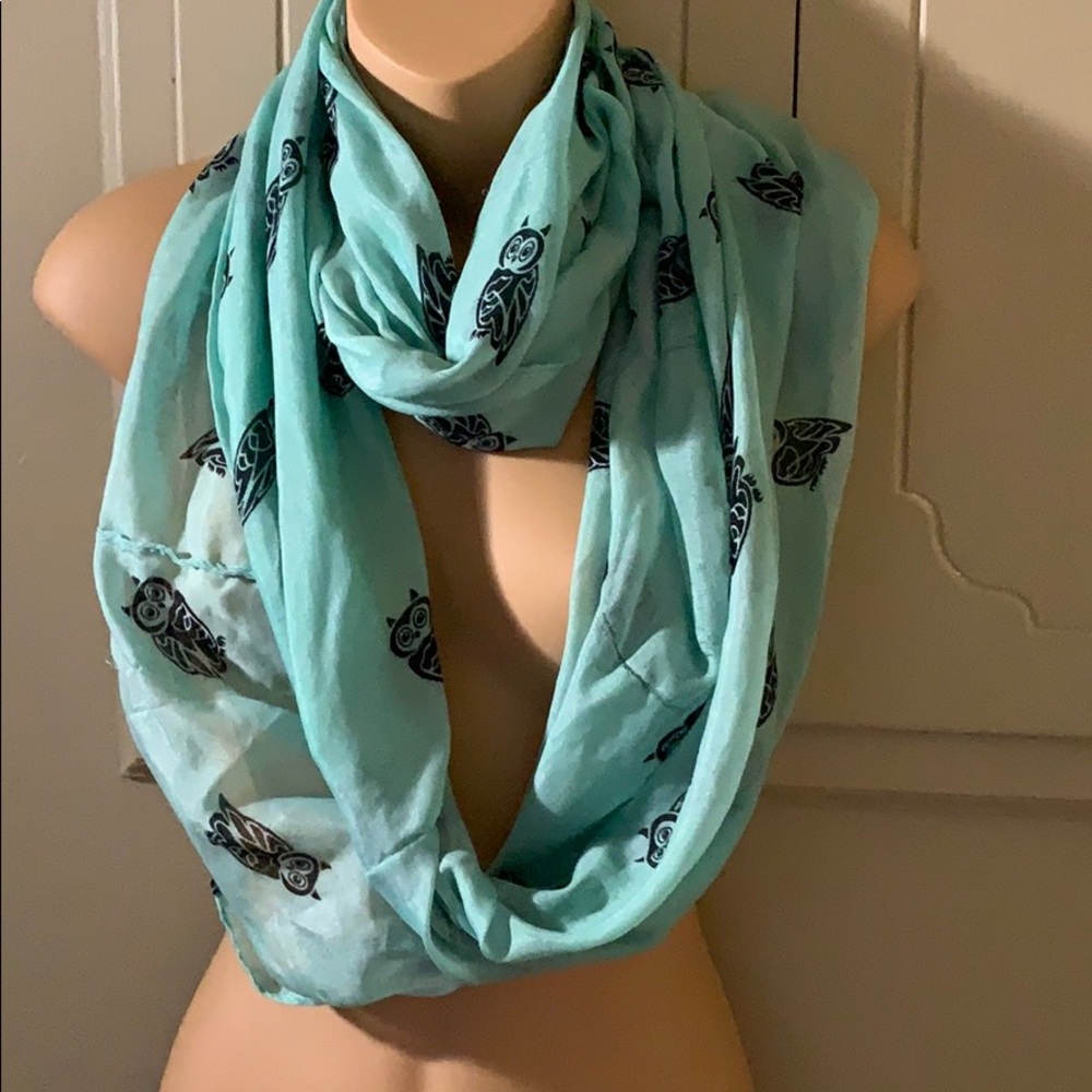Owl design scarf